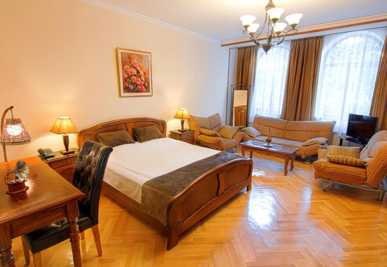 Отель Boutique Hotel British House Тбилиси-4