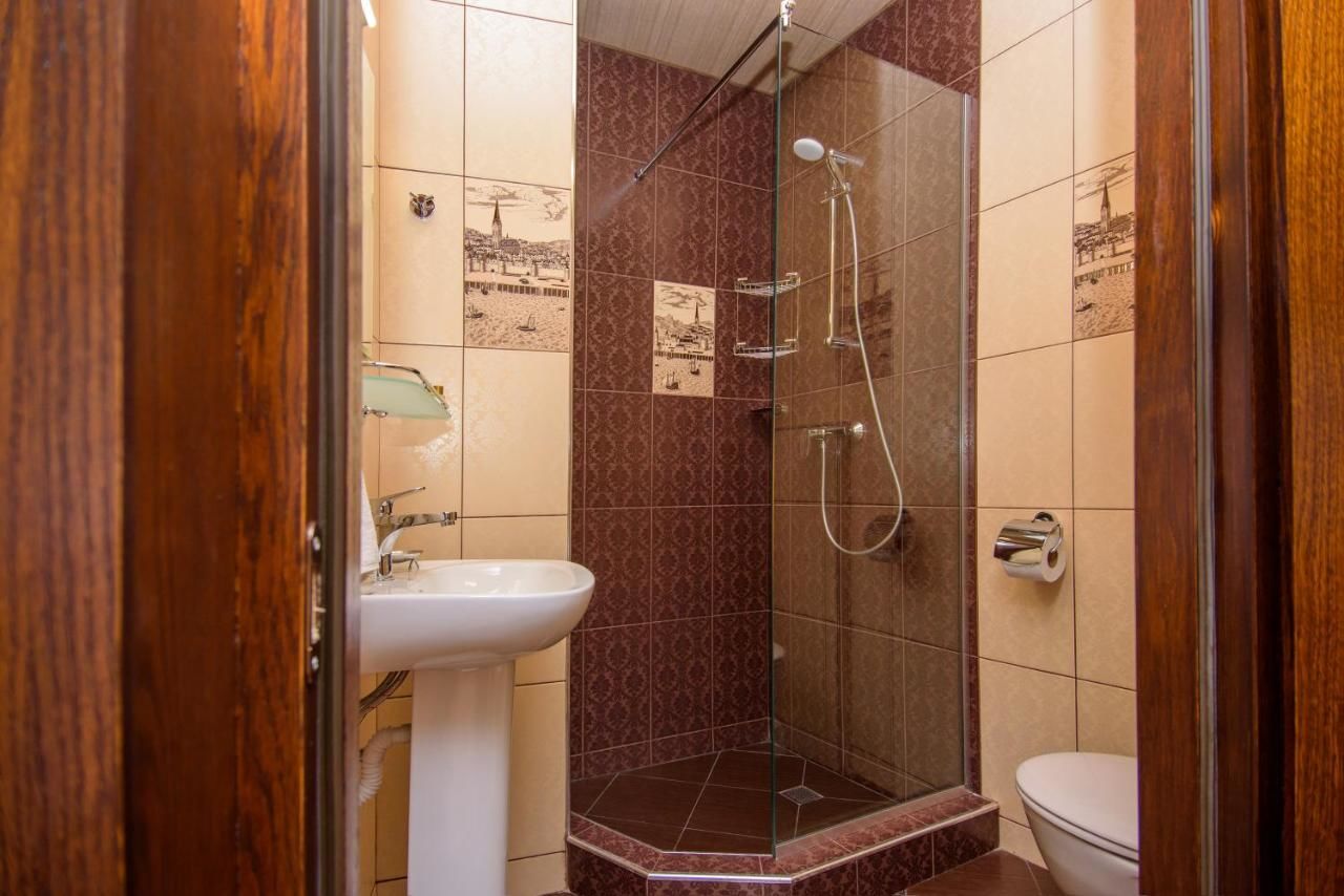 Отель Boutique Hotel British House Тбилиси-14