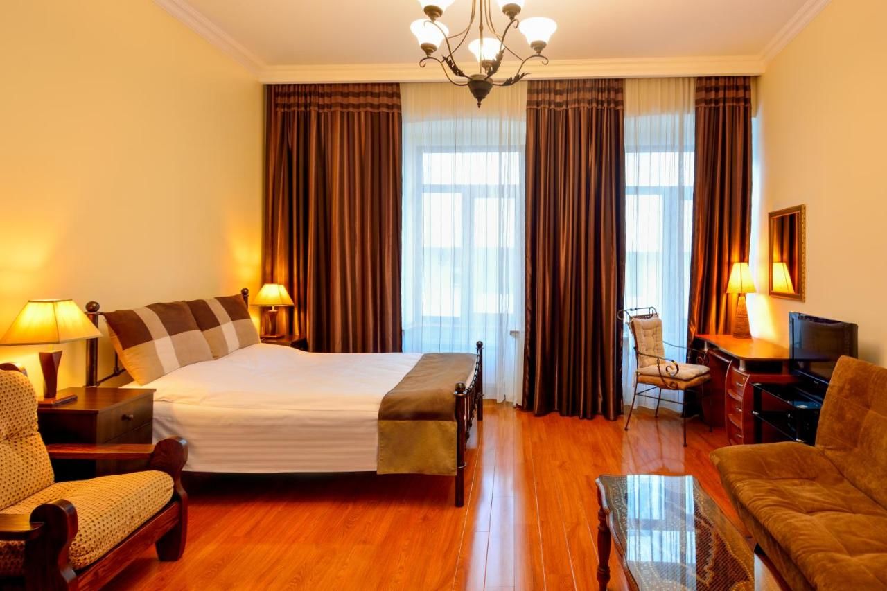 Отель Boutique Hotel British House Тбилиси-22
