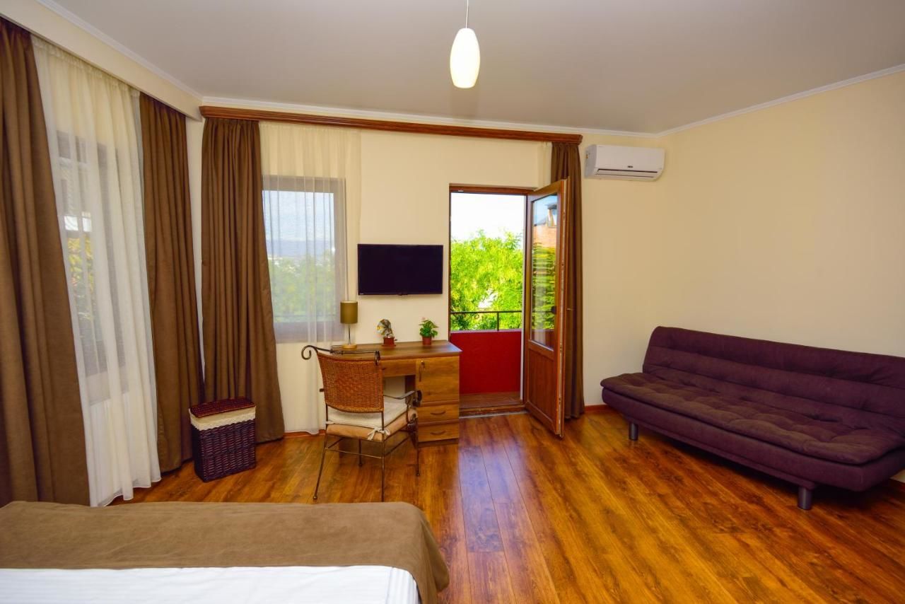Отель Boutique Hotel British House Тбилиси-5