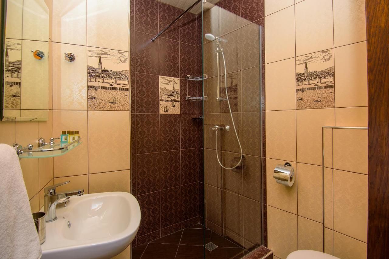 Отель Boutique Hotel British House Тбилиси-31