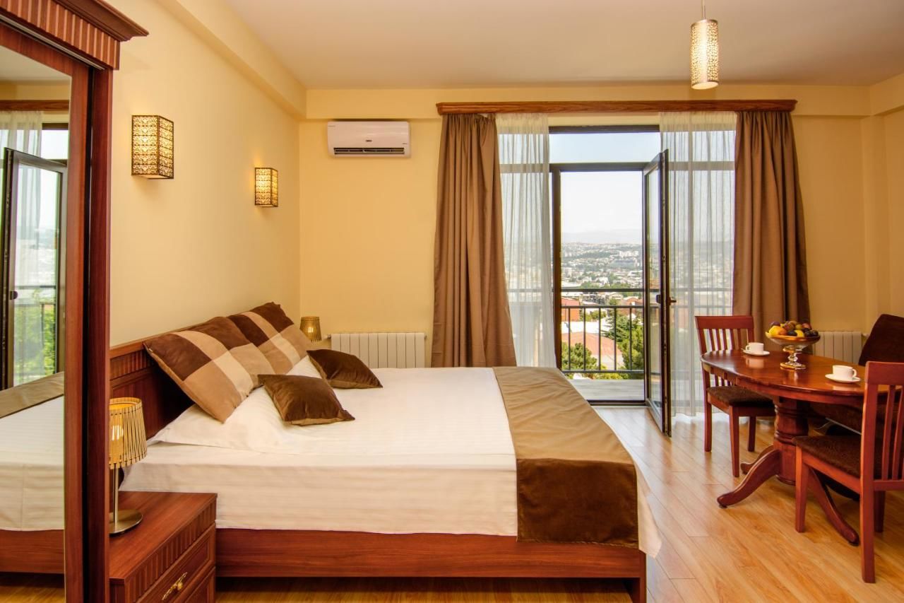 Отель Boutique Hotel British House Тбилиси-32