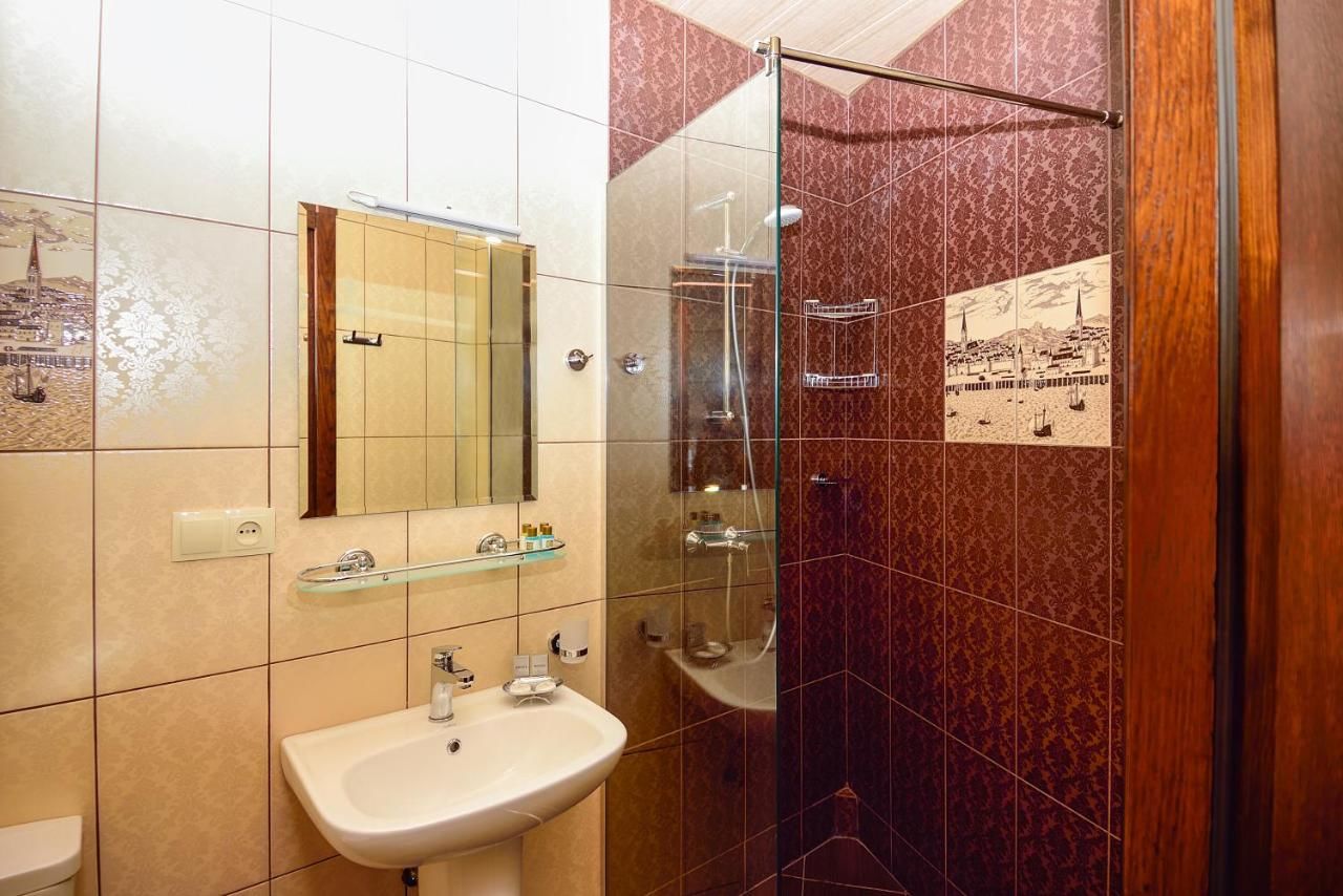 Отель Boutique Hotel British House Тбилиси-35