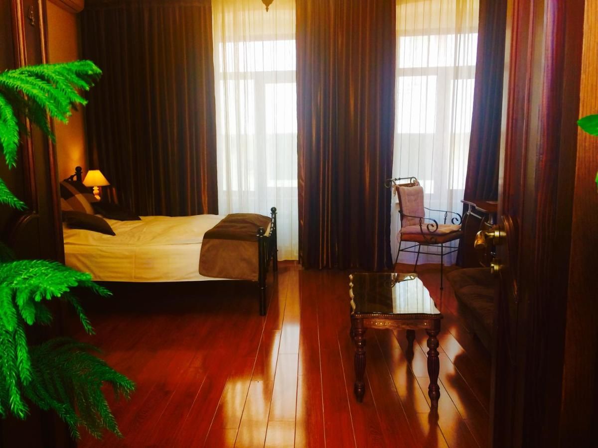 Отель Boutique Hotel British House Тбилиси-41