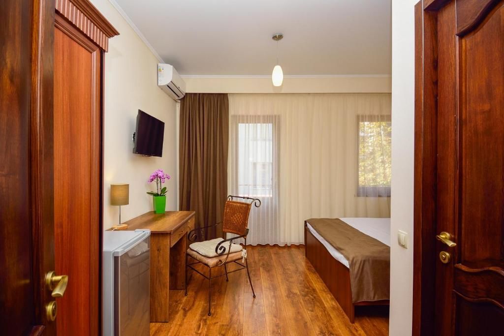 Отель Boutique Hotel British House Тбилиси-52